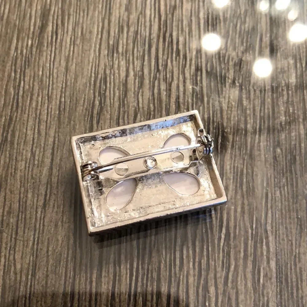 Vintage COOKIE LEE Silvertone Picture Frame Pin NWT